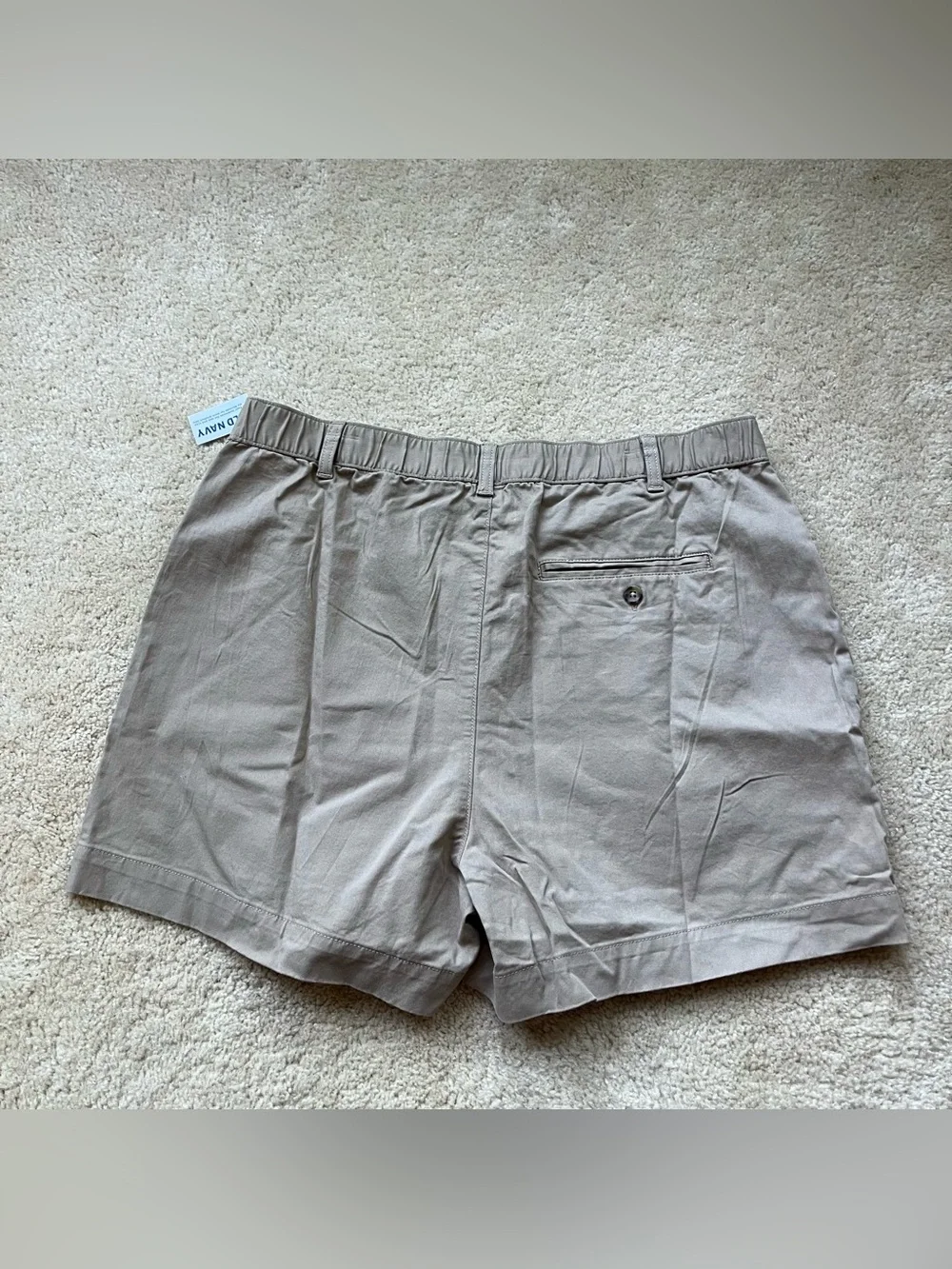 NWT Old Navy Women’s Khaki Extra High-Rise OG Chino Shorts - Size L - Stretch
